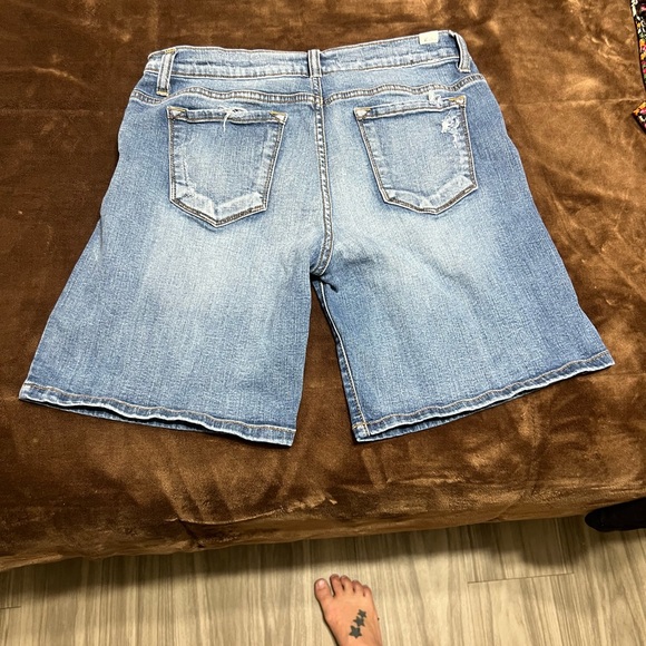 Woman’s size 29 KanCan jean Bermuda shorts - Picture 7 of 9